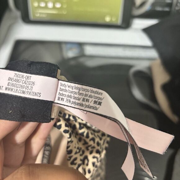 Victoria's Secret No Wire/Sans Armature Bra Cheetah Print Size 36DDD Preowned - Picture 7 of 8